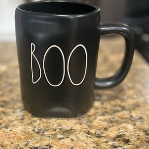 Rae dunn black and white boo mug